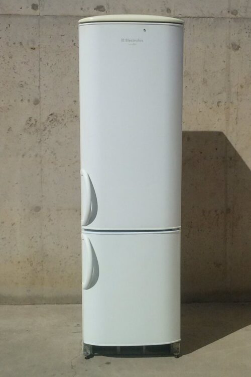 Nevera ELECTROLUX ER 3660 BN no frost