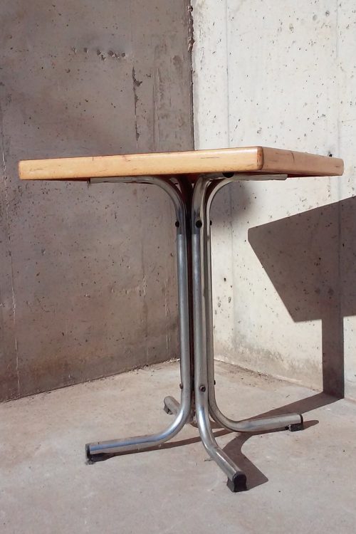 Taula bar de 60x6073cm