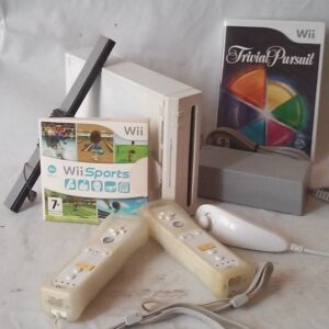 Consola WII + Trivial pursuit