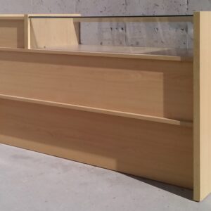 Mostrador de fusta i vidre de 156x52x89cm