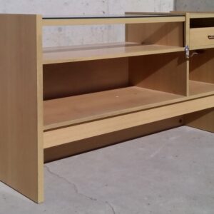 Mostrador de fusta i vidre de 156x52x89cm
