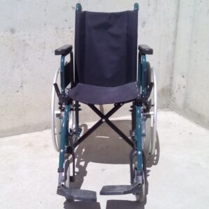 Cadira de rodes plegable de color verd