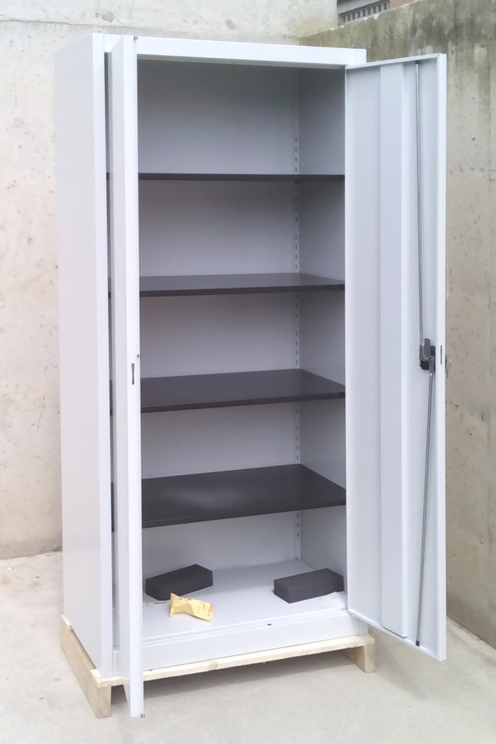 Armari metàl·lic de 185x80x42cm