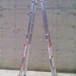 Escala telescòpica plegable