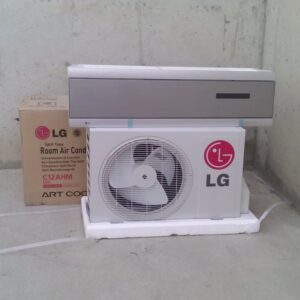 Aire condicionat LG C12AHM