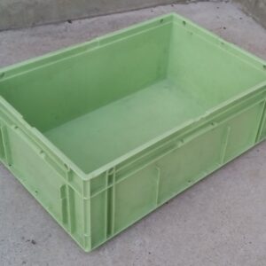 Caixa de plàstic apilable de 59x40x21cm de segona mà a cabauoportunitats.com