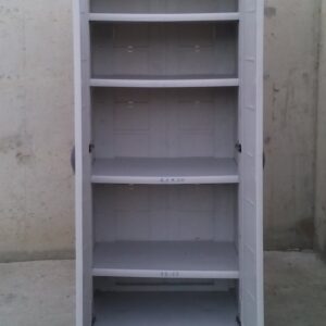 Armari de plàstic de 185cm de segona mà a cabauoportunitats.com