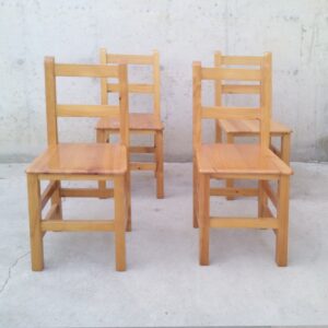 Cadires quadrades de fusta de pi de segona mà a cabauoportunitats.com