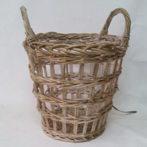 Cesta decorativa de enea