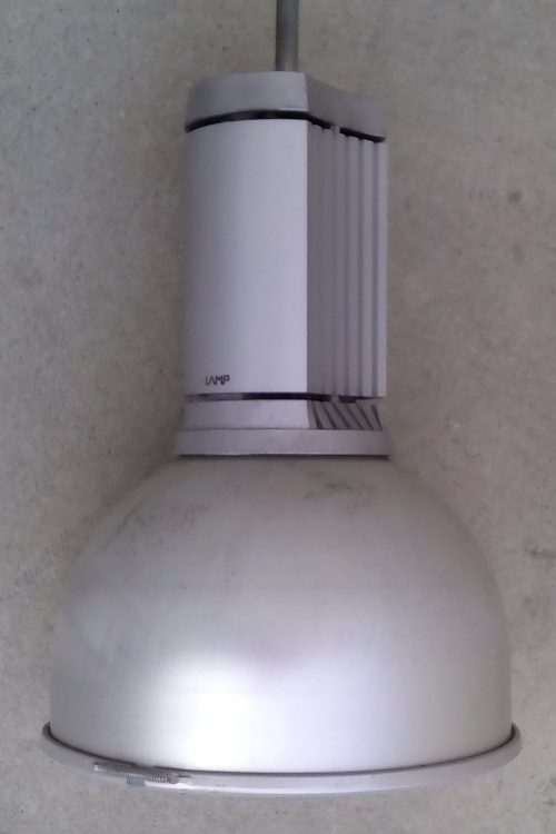 Làmpada al·lògena de ø32cm de segona mà a cabauoportunitats.com