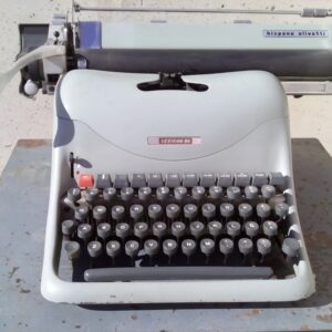 Màquina d'escriure OLIVETTI LEXICOM 80 de segona mà a cabauoportunitats.com