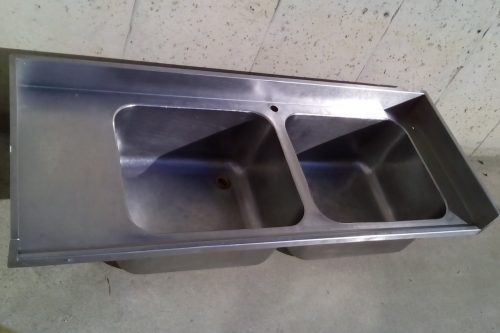 Fregadero de acero inoxidable de 30cm de profundidad, en muy buenas condiciones en cabauoportunitats.com