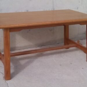 Taula d'estil provençal de 140cm de segona mà a cabauoportunitats.com