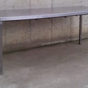 Mesa de acero inoxidable de 201cm de segunda mano en cabauoportunitats.com