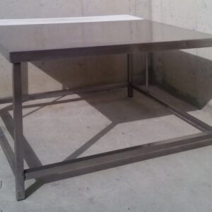Mesa de despiece de segunda mano en cabauoportunitats.com