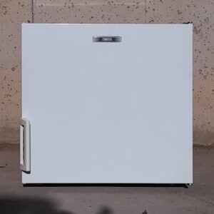 Congelador ZANUSSI 50 litros seminuevo en cabauoportunitats.com