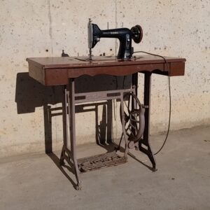 Máquina de coser antigua SIGMA en cabauoportunitats.com