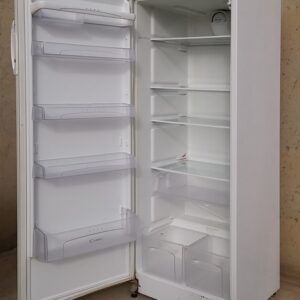 Frigorífico sin congelador CANDY CPL 350 VZ 60x60x163cm en cabauoportunitats.com