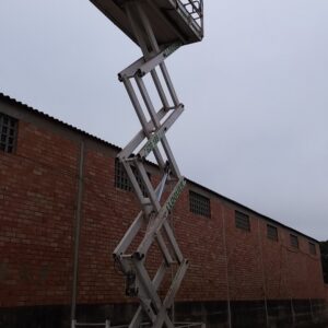 Plataforma elevadora JLG 33-RTS de segunda mano en cabauoportunitats.com