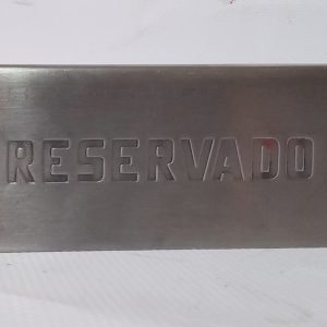 Letrero «reservado»  de segunda mano para restaurante en cabauoportunitats.com