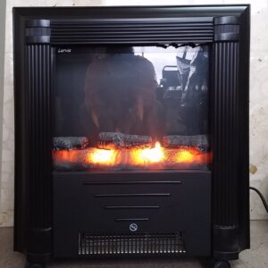 Llar de foc elèctrica LERVIA de segona mà en molt bon estat a cabauoportunitats.com