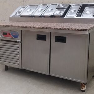 Taula de treball «pizzero» + nevera MACFRIN de segona mà a cabauoportunitats.com