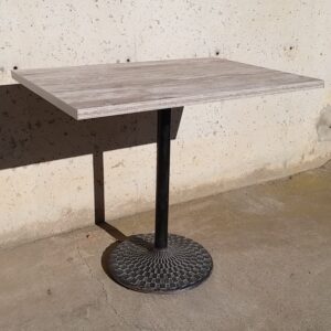Taula de 63cm amb un peu a cabauoportunitats.com