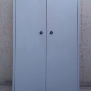 Armari metàl·lic de 95cm d'amplada de segona mà a cabauoportunitats.com