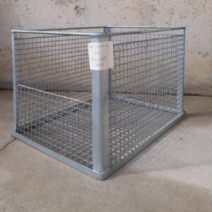 Cistella metàl·lica apilable d'ocasió a cabauoportunitats.com