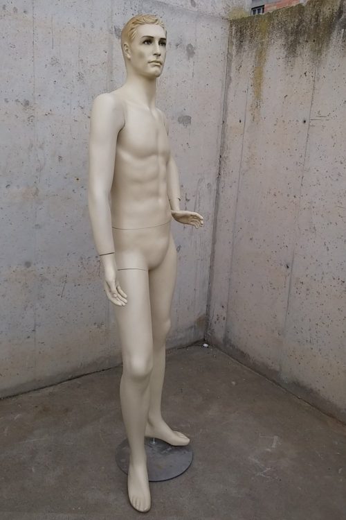 Maniquí masculino de ocasión en cabauoportunitats.com
