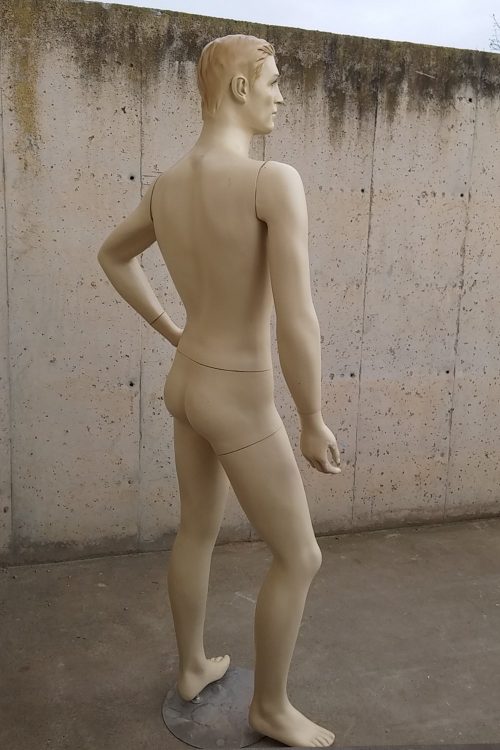 Maniquí masculino de ocasión en cabauoportunitats.com