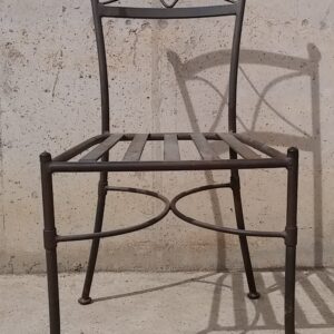 Cadira de ferro seminova a cabauoportunitats.com