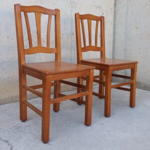 Silla de madera maciza de ocasión en cabauoportunitats.com