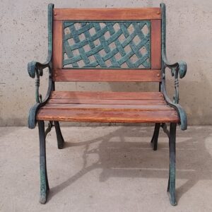 Mesa y sillones de hierro para terraza y jardín en cabauoportunitats.com