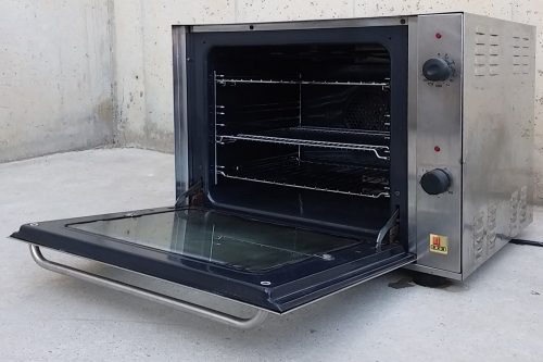 Horno convección EKA de segunda mano en perfectas condiciones en cabauoportunitats.com