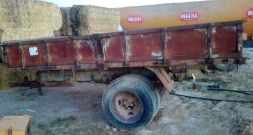 Remolc de 5000kg per a tractor en molt bon estat a cabauoportunitats.com