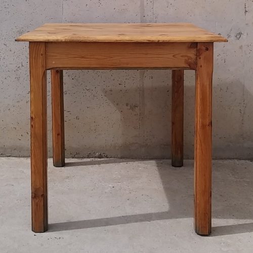 Taula rústica de segona mà fabricada en fusta de pi a cabauoportunitats.com