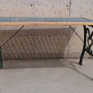Mesa y sillones de hierro para terraza y jardín en cabauoportunitats.com