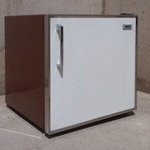 Frigorífico ZANUSSI de dimensiones reducidas de ocasión en cabauoportunitats.com