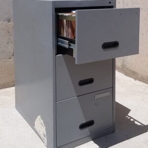 Archivador de ocasión con 3 cajones en cabauoportunitats.comArchivador de ocasión con 3 cajones en cabauoportunitats.com