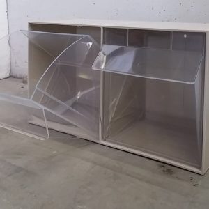 Caixa amb calaix abatible transparent d'ocasió a cabauoportunitats.com