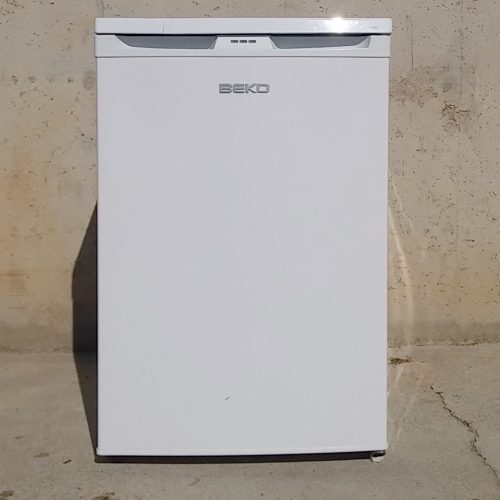 Congelador vertical BEKO FNE 1070 55x55x84cm de ocasión en cabauoportunitats.com
