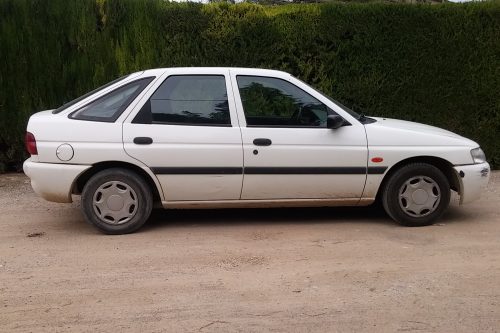 Ford Escort de ocasión en cabauoportunitats.com