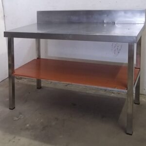 Mesa de acero inoxidable de 120cm de ocasiรณn en cabauoportunitats.com