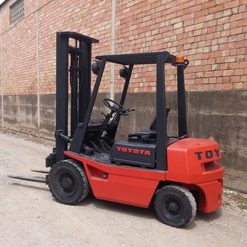 Carretilla elevadora TOYOTA 3FD20 de ocasión en cabauoportunitats.com