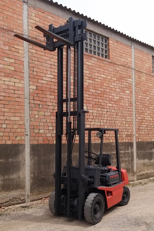 Carretilla elevadora TOYOTA 3FD20 de ocasión en cabauoportunitats.com