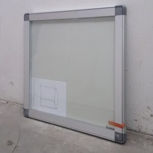 Vitrina expositora de 70x73cm d'ocasió a cabauoportunitats.com