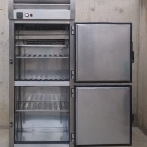 Frigorífico de dos puertas de ocasión para hostelería en cabauoportunitats.com