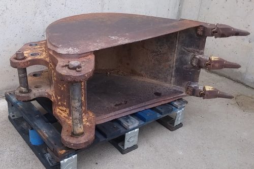 Pala cuchara para retroexcavadora de ocasión en cabauoportunitats.com