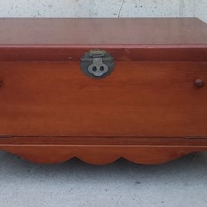 Mesa auxiliar estilo colonial de ocasión en cabauoportunitats.com